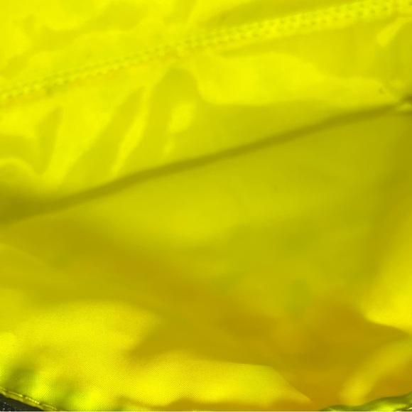 Clinique x Donald Pliner Cosmetic Bag NWOT - Picture 5 of 9